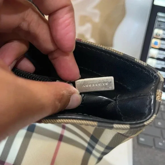 BURBERRY MINI TOTE - Picture 13 of 14